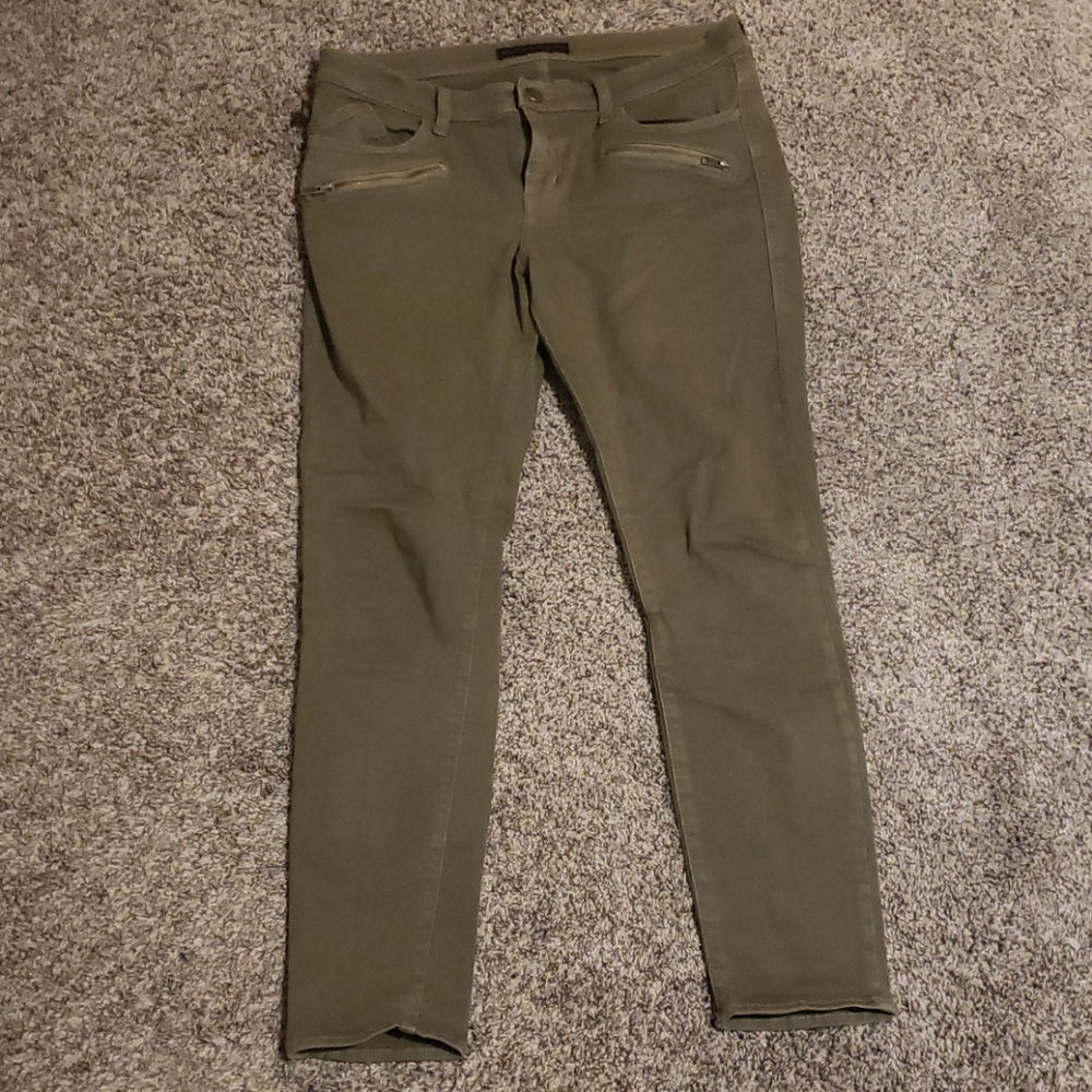Good stretchy khakis